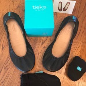 LIKE NEW! Tieks Matte Black Ballet Flat - Size 7